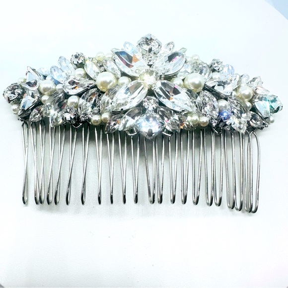 Sara Gabriel Hair Comb - Picture 3 of 7